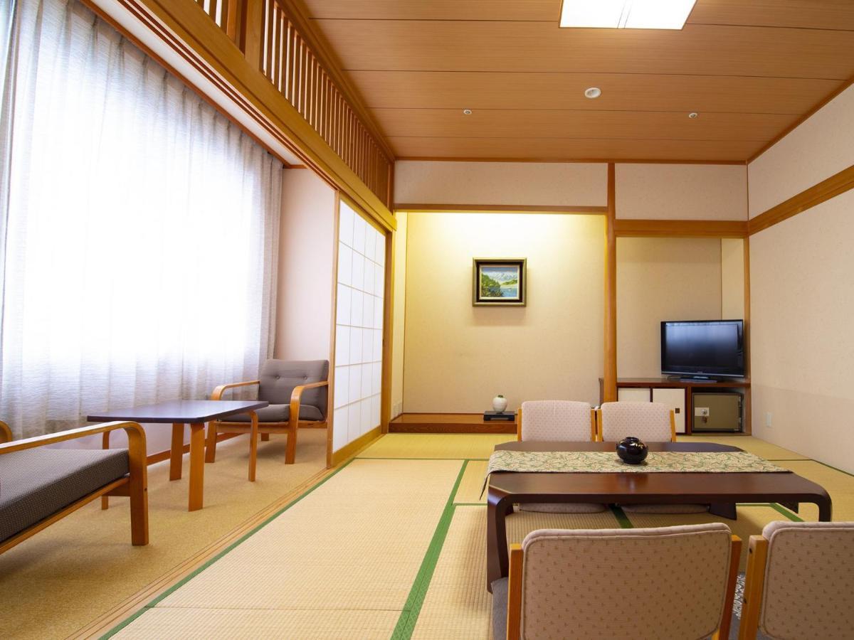 Hotel Chres Kōchi Exterior foto