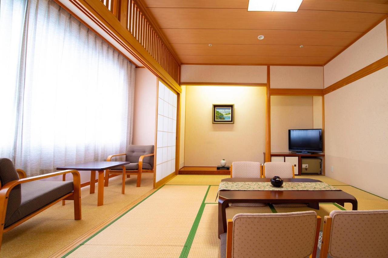 Hotel Chres Kōchi Exterior foto